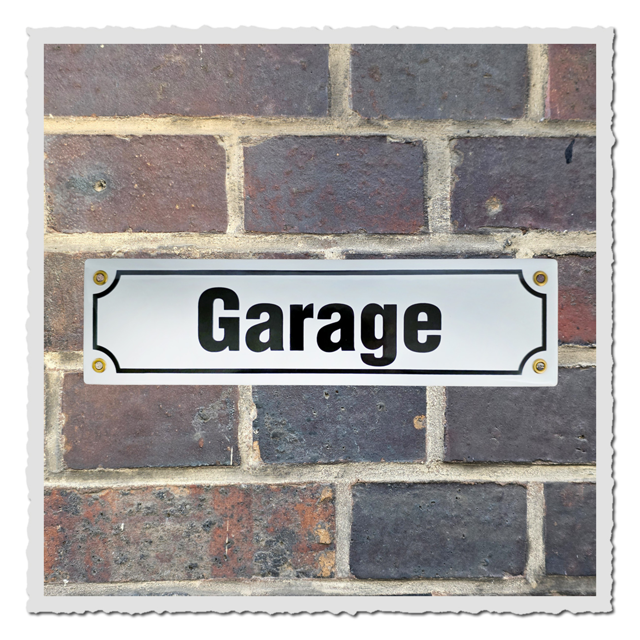 Retro-Emailschild Garage, wetterfest und robust, klassisches Design 30×8 cm